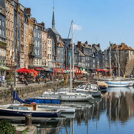 De Charme En Coeur De Village Normand